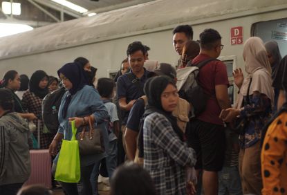 April 2025, KAI Commuter Konsisten Tunjukkan Tren Positif Peningkatan Volume Penggunanya  KAI Commuter Wilayah 2 Bandung Layani 6 Juta Lebih Pengguna